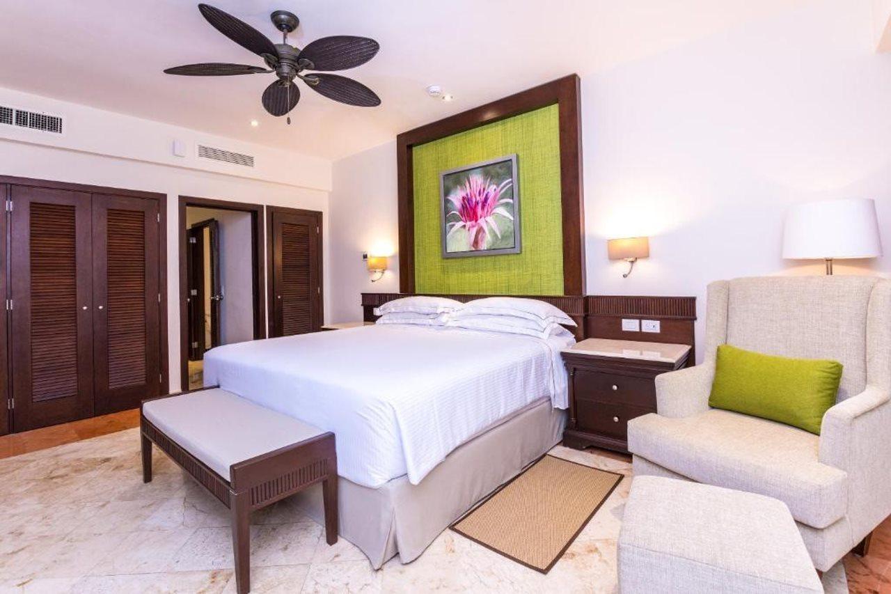 Occidental at Xcaret Destination - All Inclusive Xcaret Park Esterno foto A bedroom at the Hard Rock Hotel