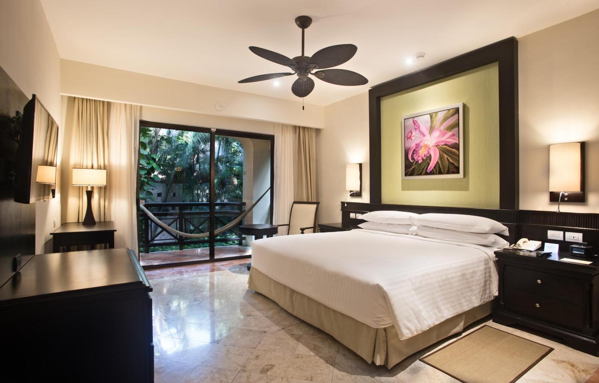 Occidental at Xcaret Destination - All Inclusive Xcaret Park Esterno foto A bedroom at the Hard Rock Hotel