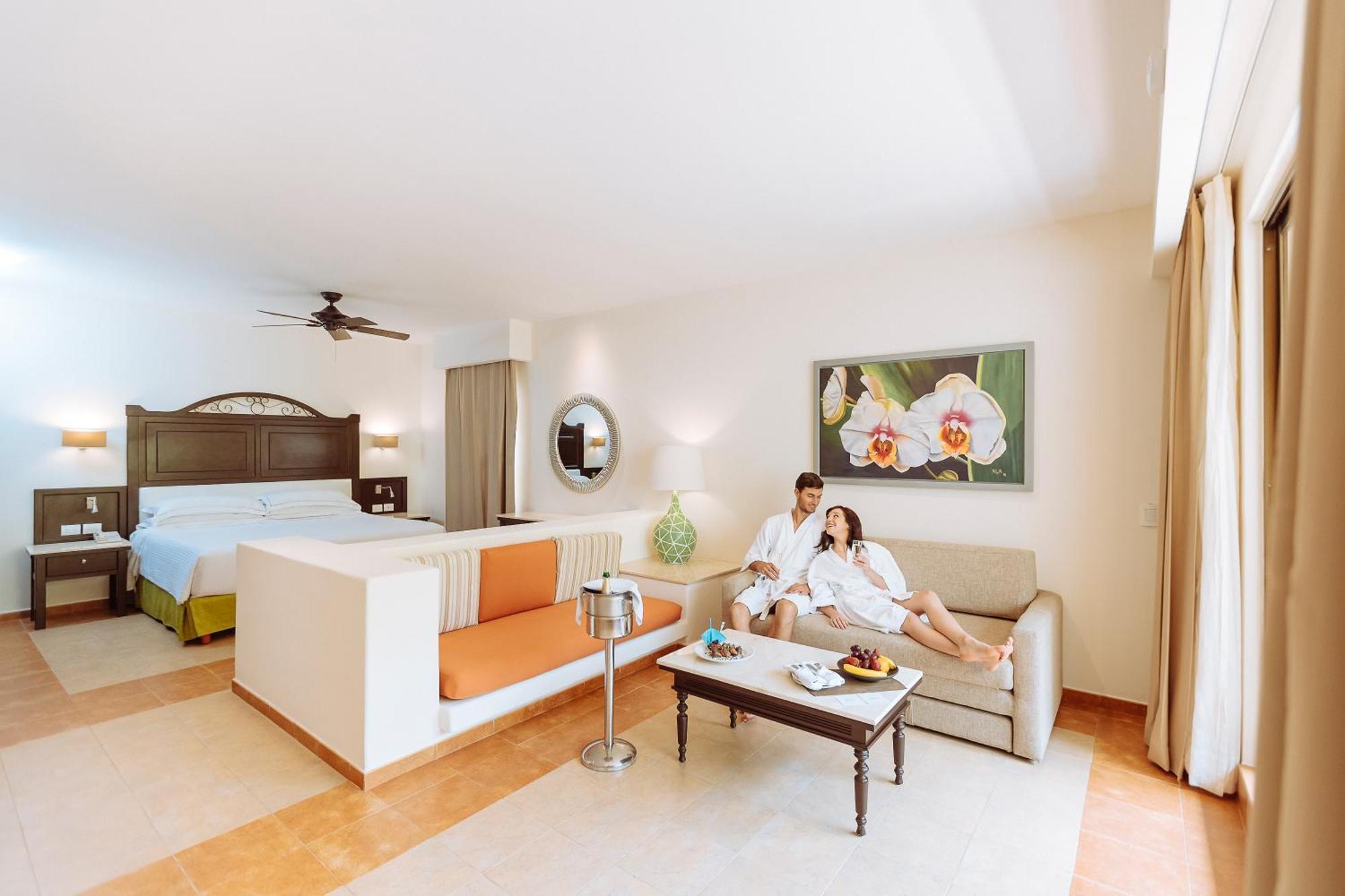 Occidental at Xcaret Destination - All Inclusive Xcaret Park Esterno foto A room at the Iberostar Grand Hotel at Playa del Inglés, Gran Canaria